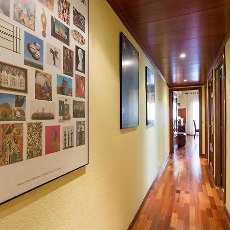 Apartment Fuer 5 Personen Ca 75 Qm In Barcelona-sants-montjuic, Costa Brava Costa Del Maresme