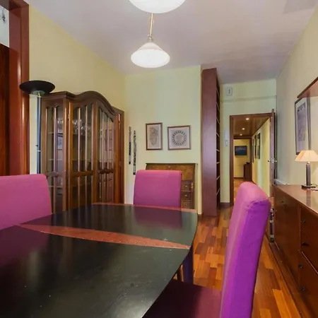 Fuer 5 Personen Ca 75 Qm In Barcelona-sants-montjuic, Costa Brava Costa Del Maresme * Barcelona